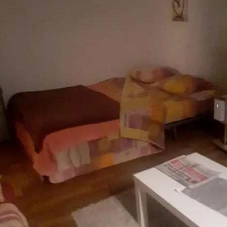 Apartment Charmant Studio